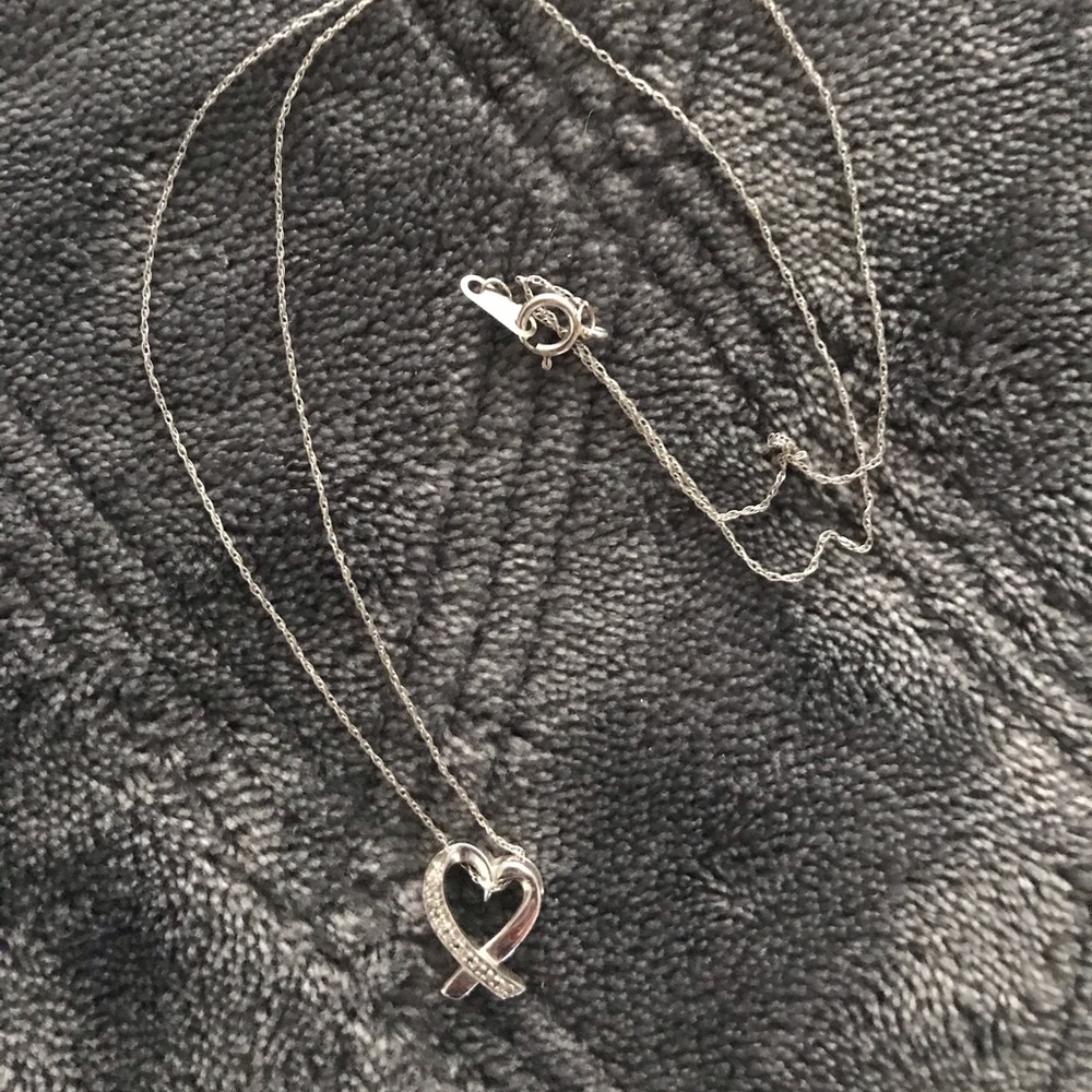 10k white gold heart necklace